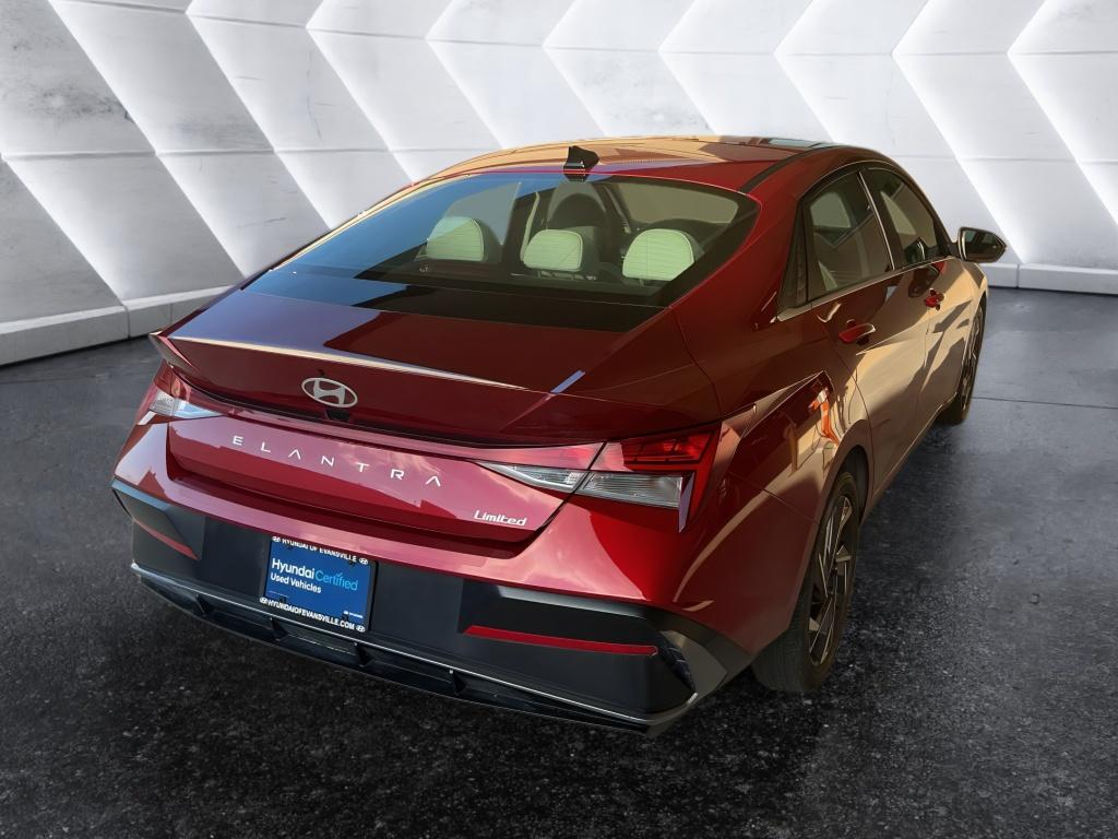 2025 Hyundai Elantra Limited photo 2