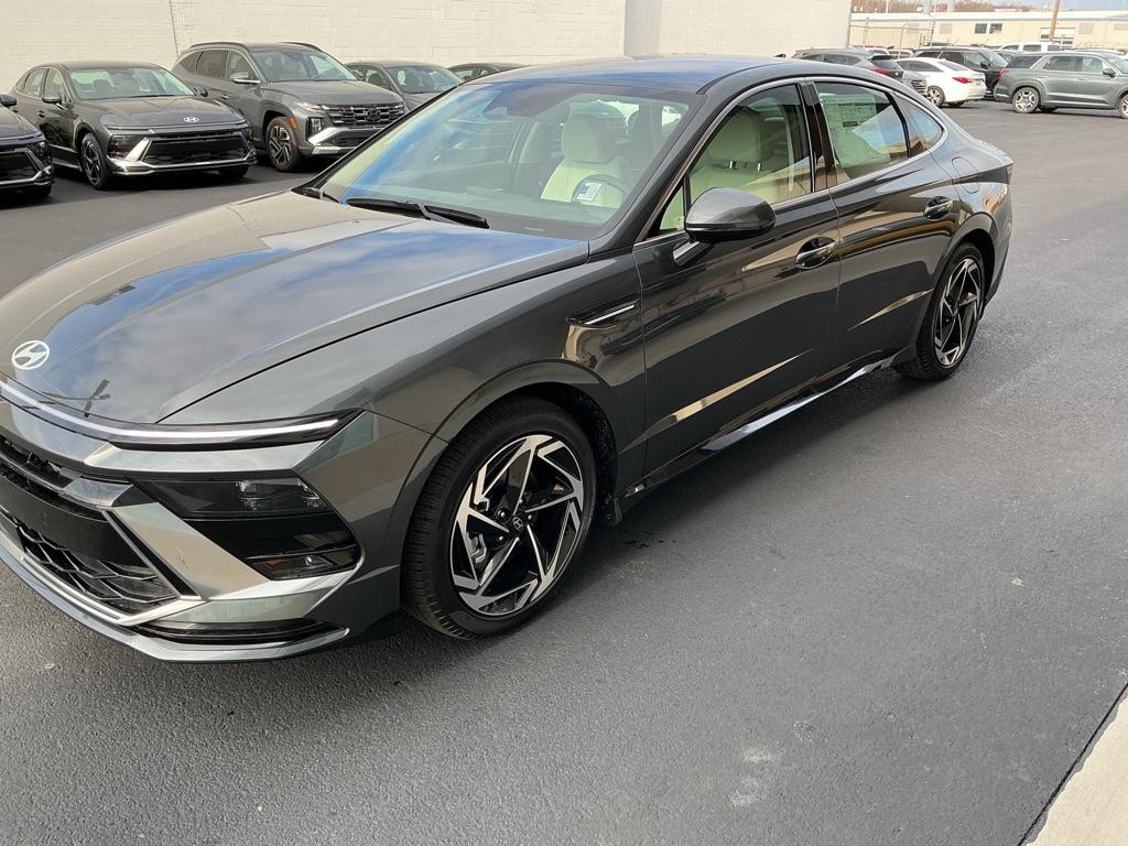New 2026 Hyundai Sonata SEL Sport Sedan
