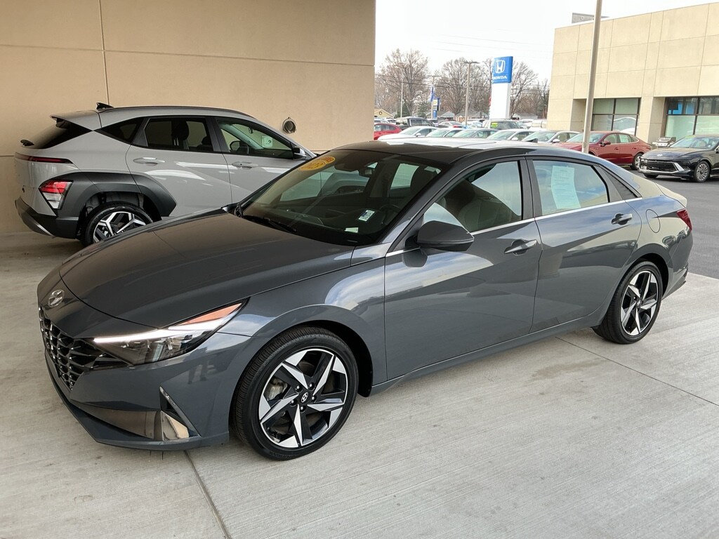 2023 Hyundai Elantra Hybrid Limited photo 2