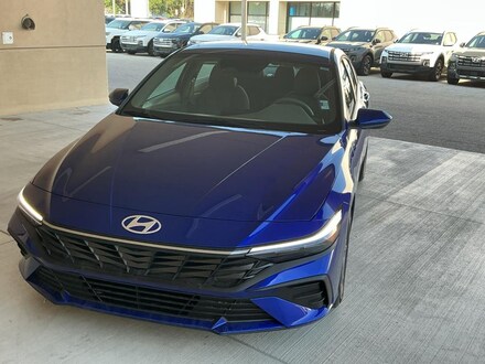 2025 Hyundai Elantra SE Sedan