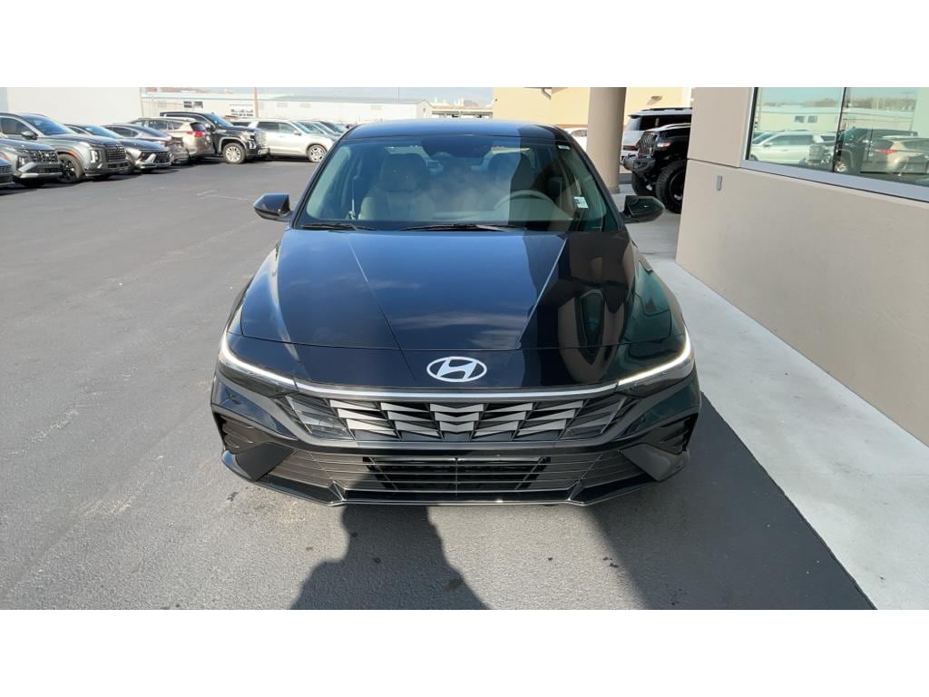 2026 Hyundai Elantra SEL's photo