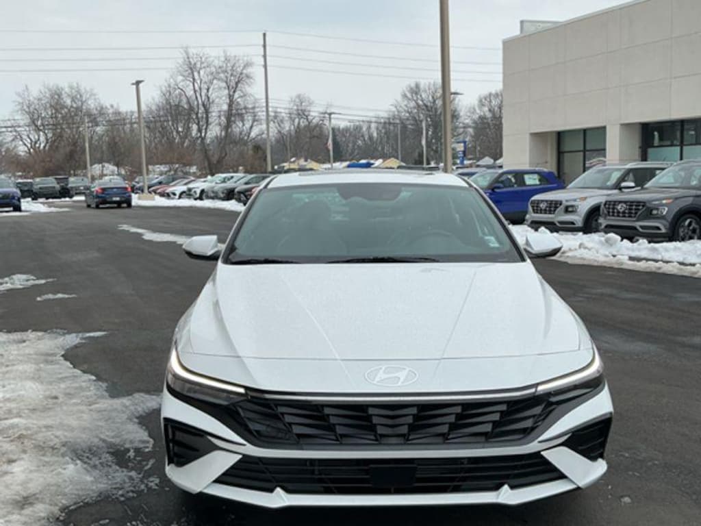 New 2026 Hyundai Elantra Hybrid Limited Sedan