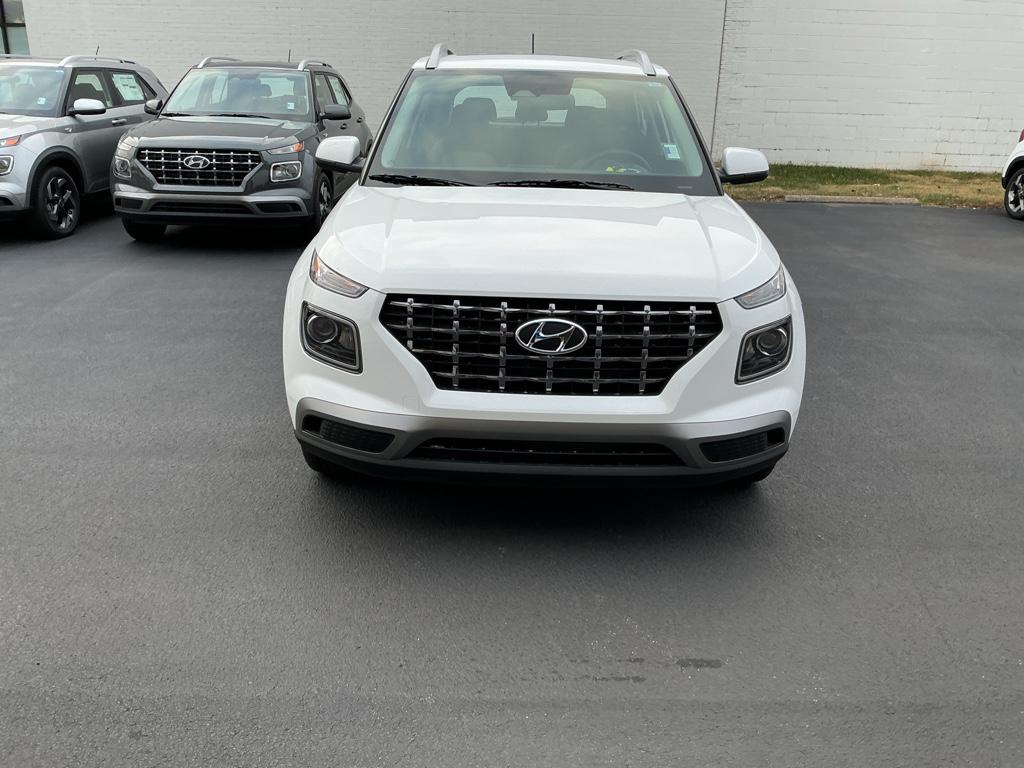 2026 Hyundai Venue SEL's photo