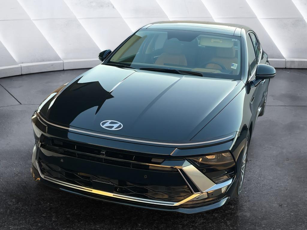 2026 Hyundai Sonata Hybrid Limited's photo