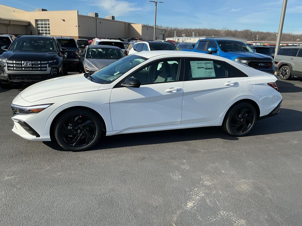 New 2026 Hyundai Elantra SEL Sport Sedan
