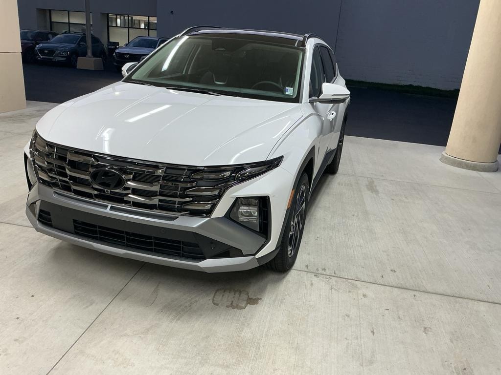 New 2026 Hyundai Tucson Limited FWD SUV