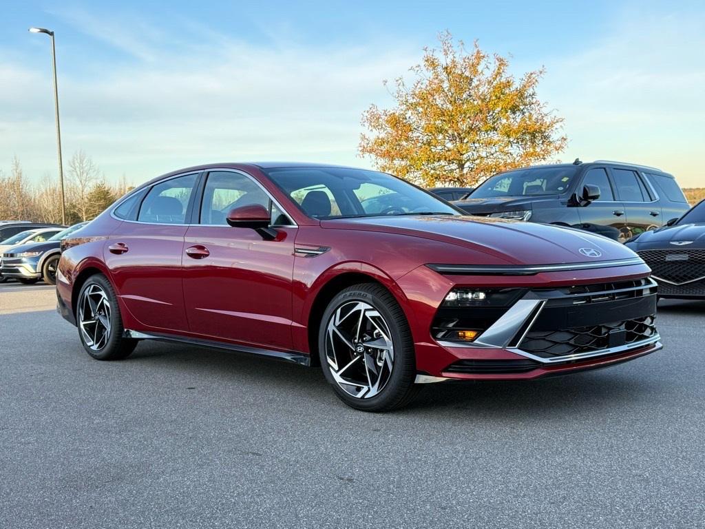 2026 Hyundai Sonata SEL's photo