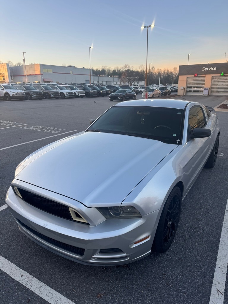 2014 Ford Mustang V6's photo