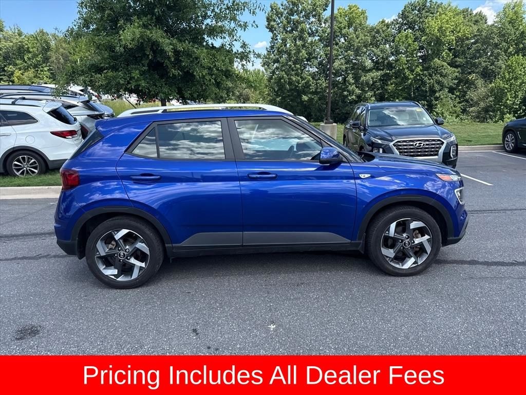 Used 2023 Hyundai Venue Limited SUV
