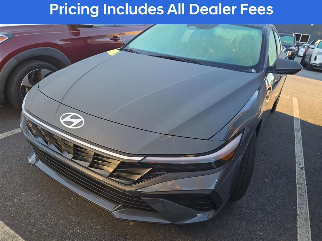 New 2026 Hyundai Elantra SE Sedan
