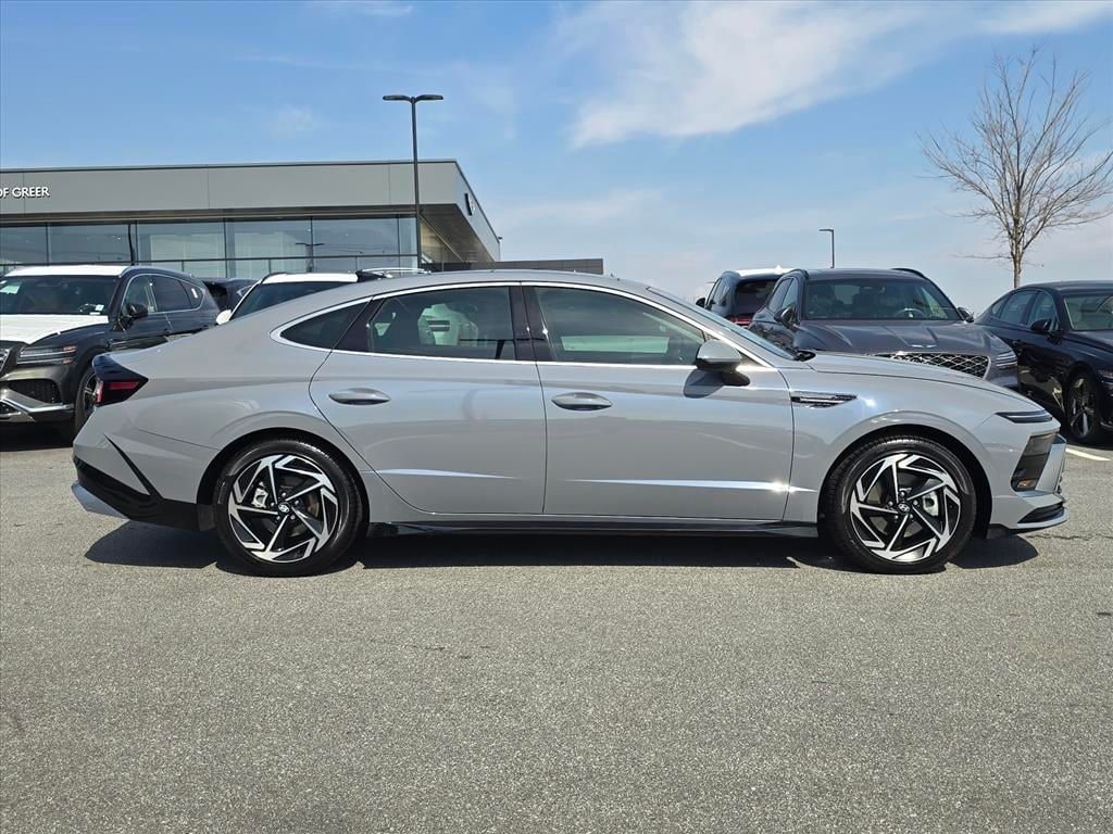 Used 2025 Hyundai Sonata SEL Convenience Sedan