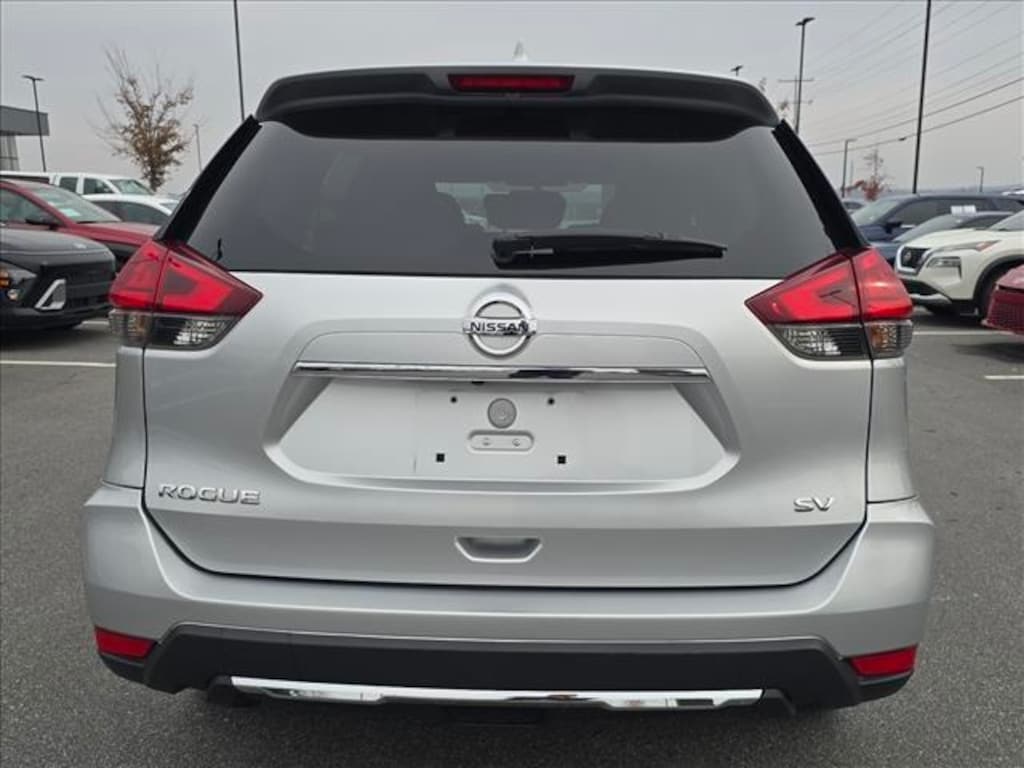 Used 2017 Nissan Rogue SV SUV