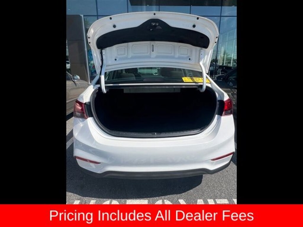 Used 2022 Hyundai Accent SE Sedan