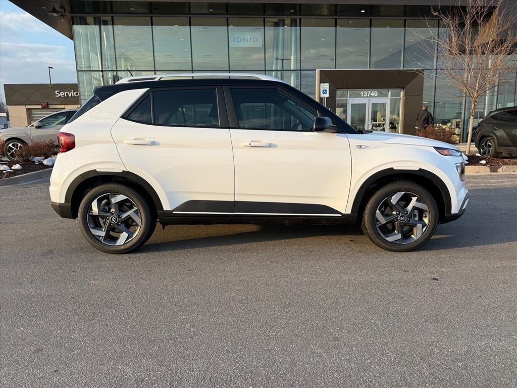 Used 2026 Hyundai Venue SEL w/Two-Tone Roof SUV