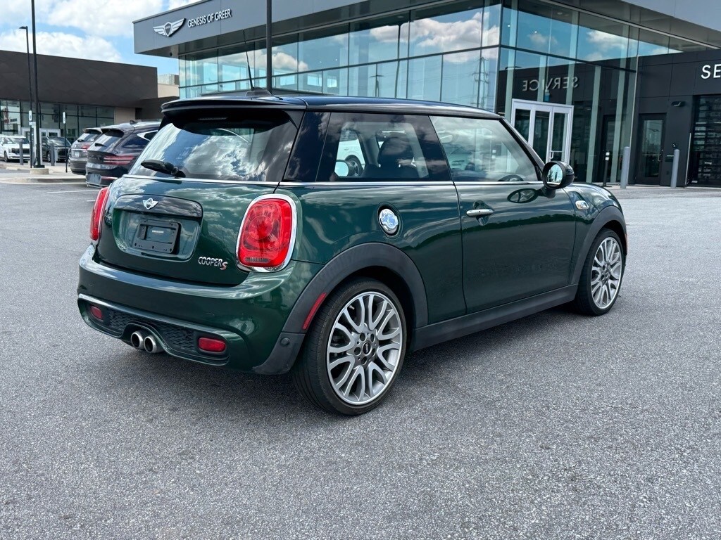 2018 Mini Cooper 2 Door Hardtop S photo 2