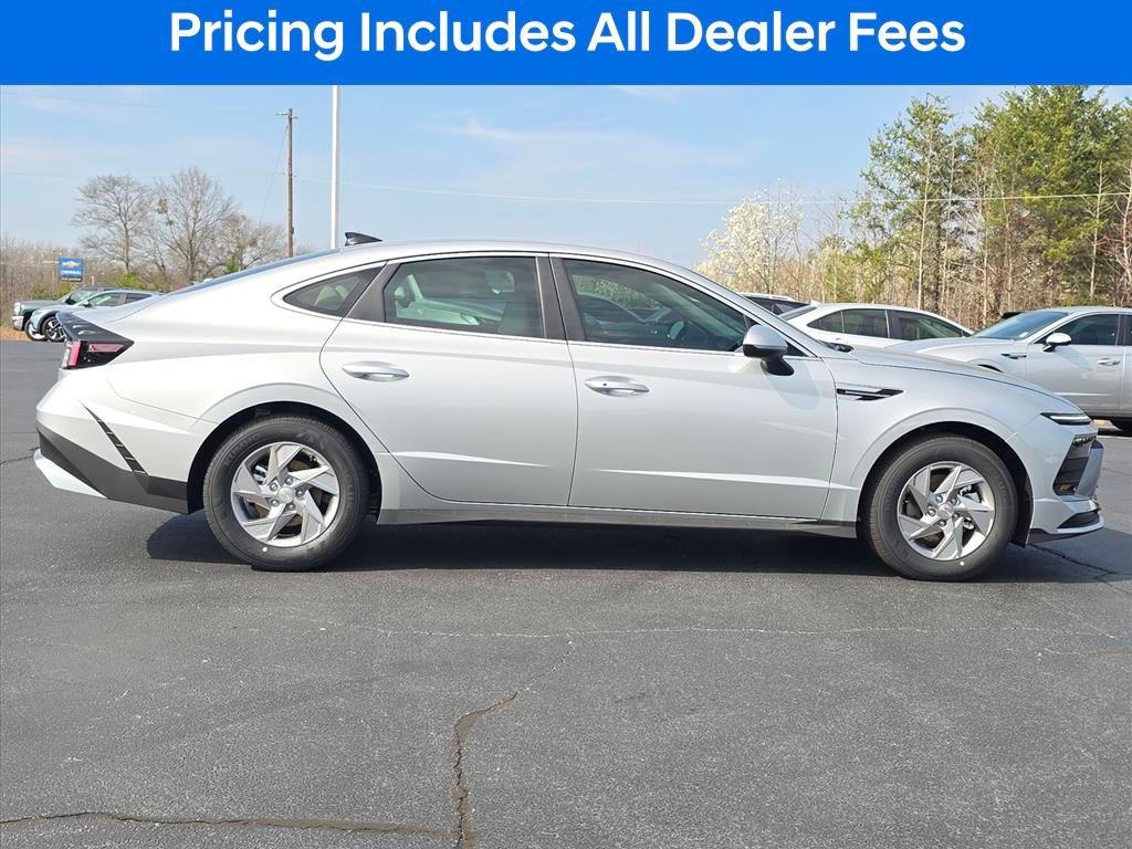 New 2026 Hyundai Sonata SE Sedan