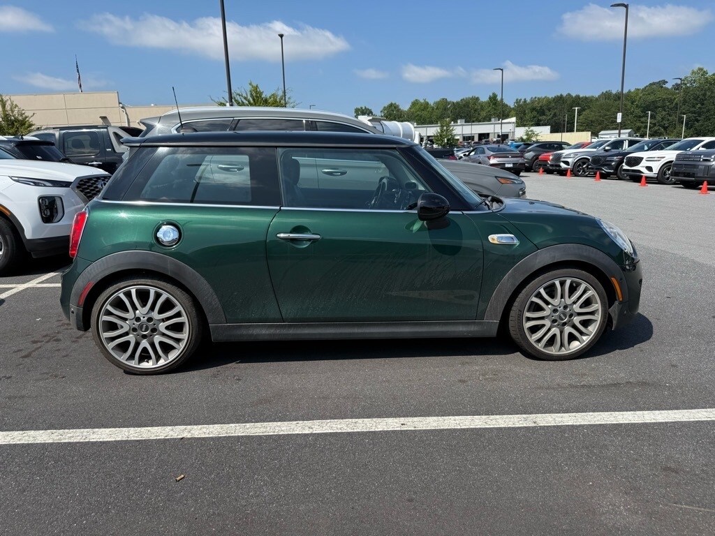 2018 Mini Cooper 2 Door Hardtop S photo 2