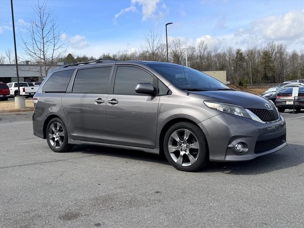 2011 Toyota Sienna SE