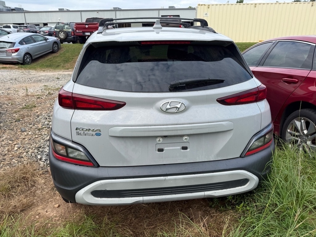 2022 Hyundai Kona SEL photo 3