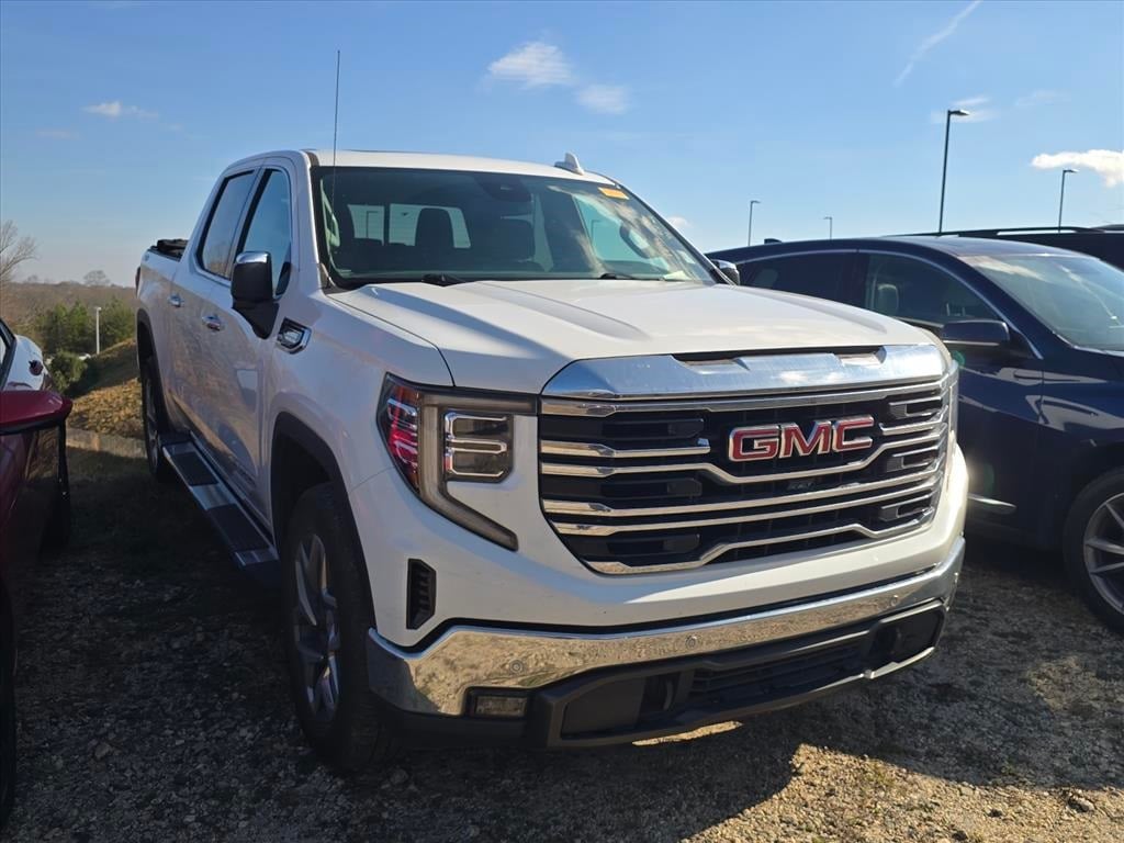2023 GMC Sierra 1500 SLT's photo