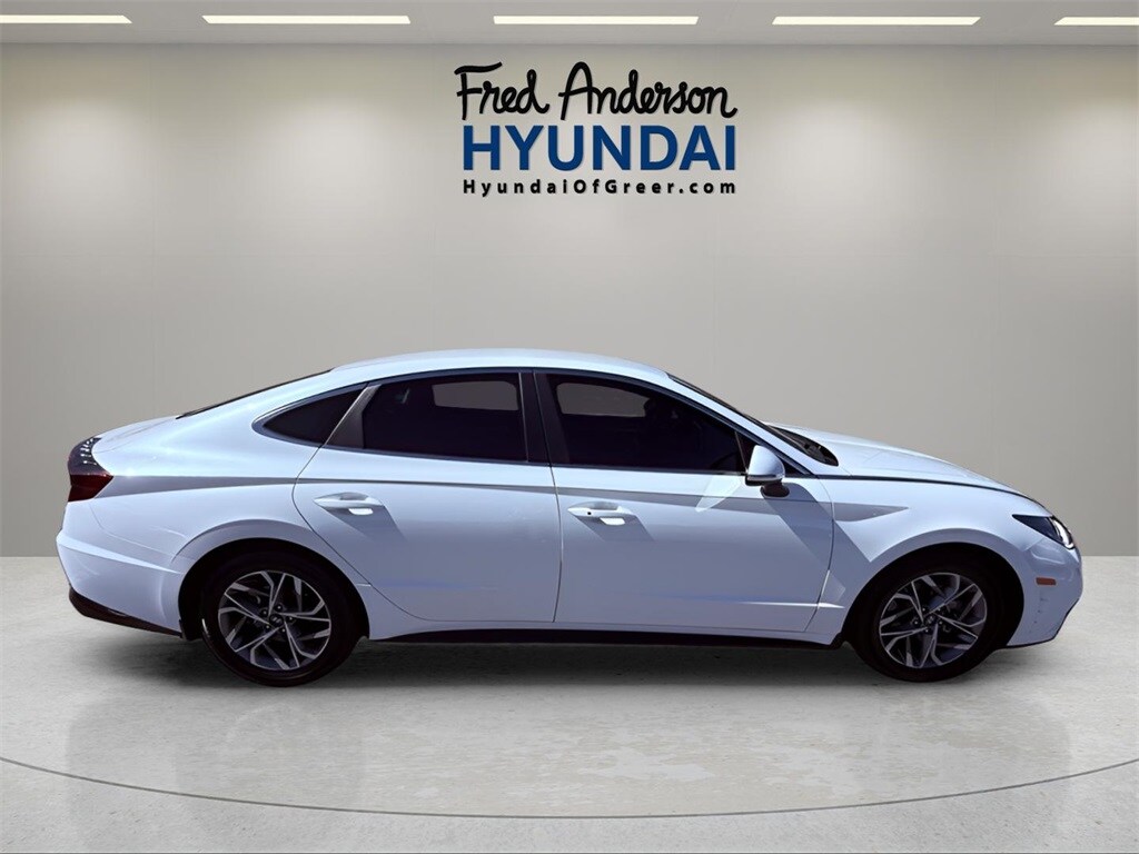 2022 Hyundai Sonata SEL photo 3
