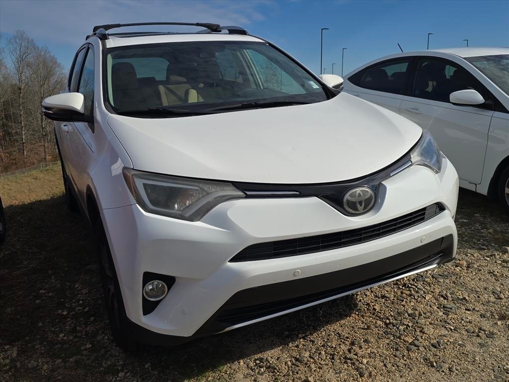 2016 Toyota RAV4 XLE's photo