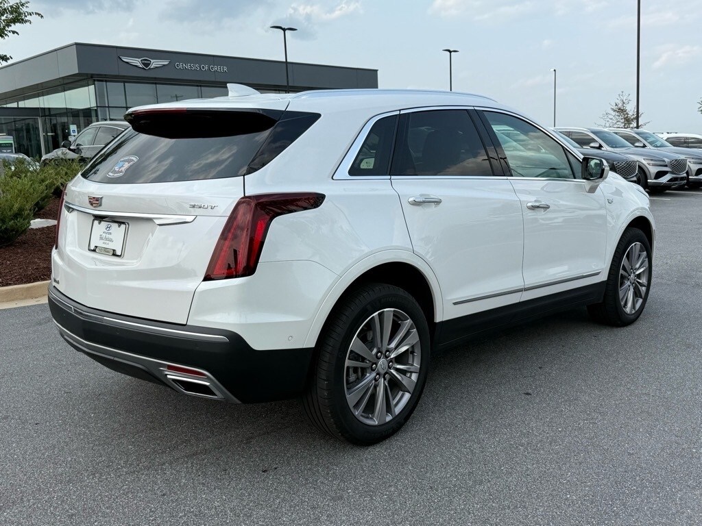 2024 Cadillac XT5 Premium Luxury photo 3