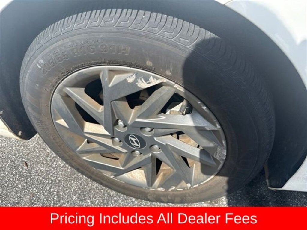 Used 2024 Hyundai Elantra SEL Sedan