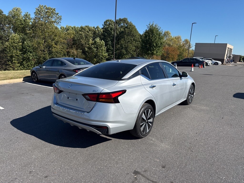 2022 Nissan Altima 2.5 SV photo 3