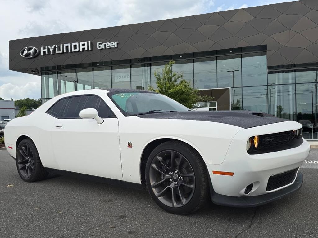 2022 Dodge Challenger R/T's photo