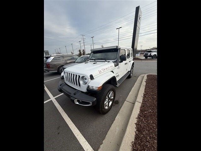 2021 Jeep Wrangler Unlimited Sahara photo 2