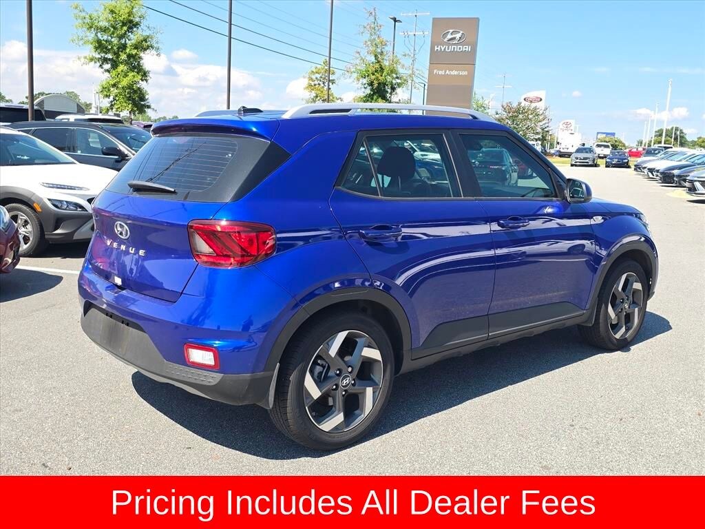 Used 2025 Hyundai Venue SEL SUV