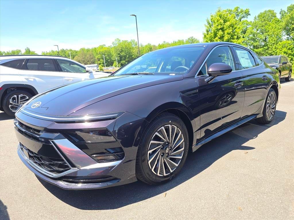 New 2026 Hyundai Sonata Hybrid SEL Sedan