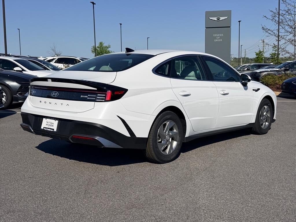 New 2026 Hyundai Sonata SE Sedan