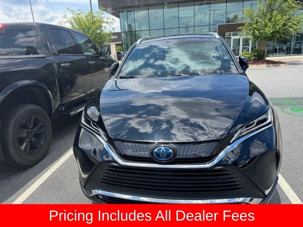 Used 2024 Toyota Venza LE SUV
