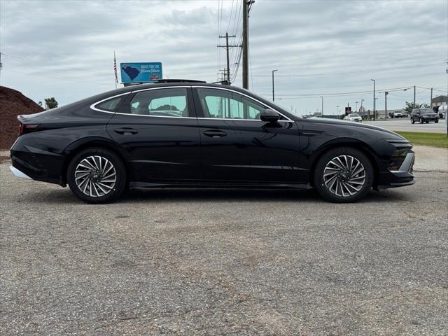 2025 Hyundai Sonata Hybrid Limited photo 2