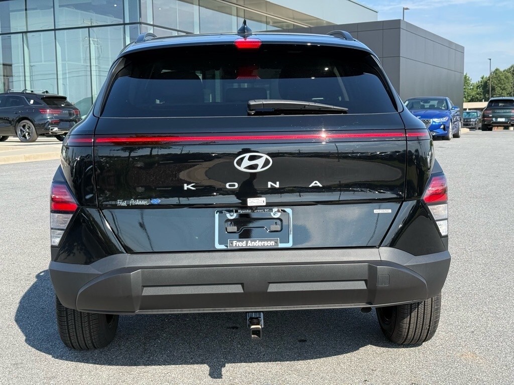 2025 Hyundai Kona SEL photo 4