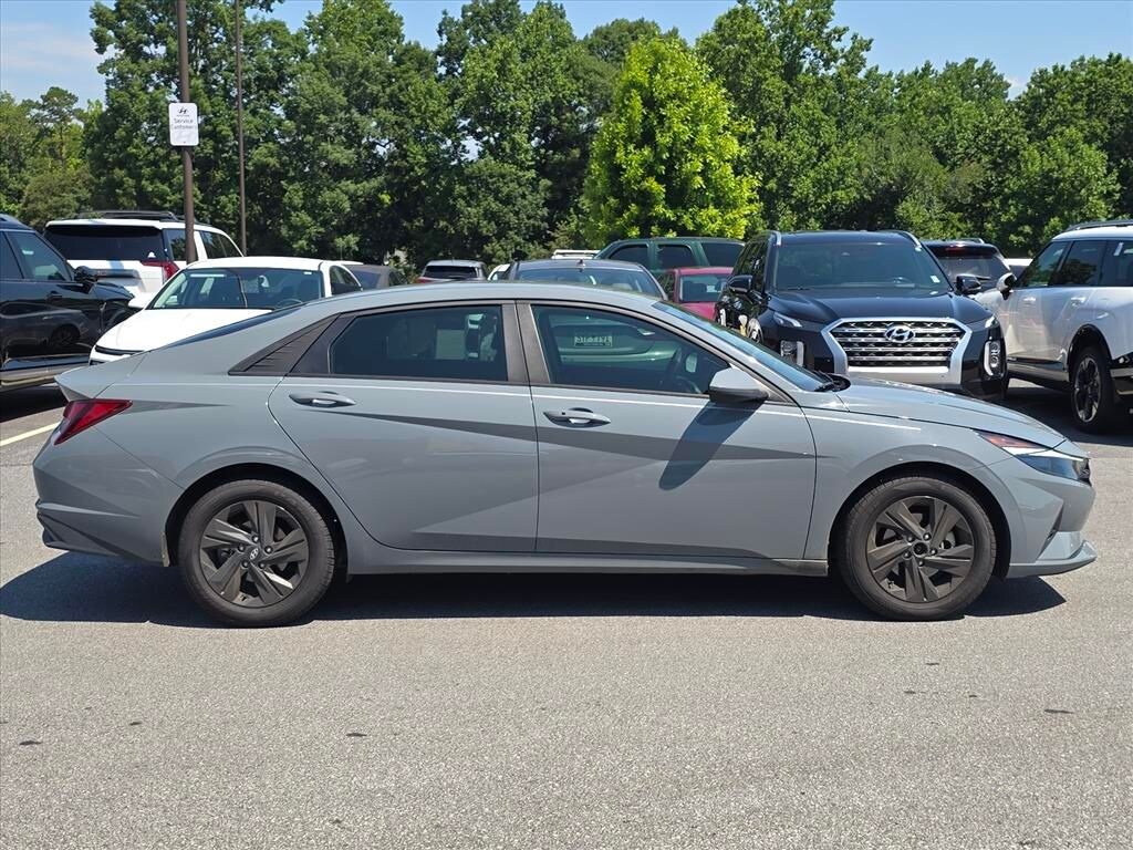 Used 2023 Hyundai Elantra SEL Sedan