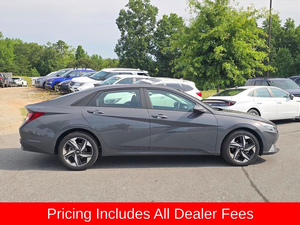 Used 2023 Hyundai Elantra SEL Sedan