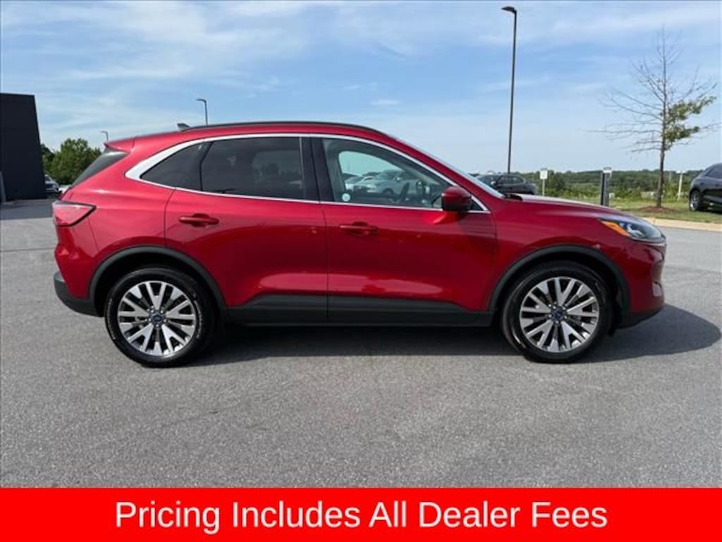 Used 2022 Ford Escape Titanium SUV