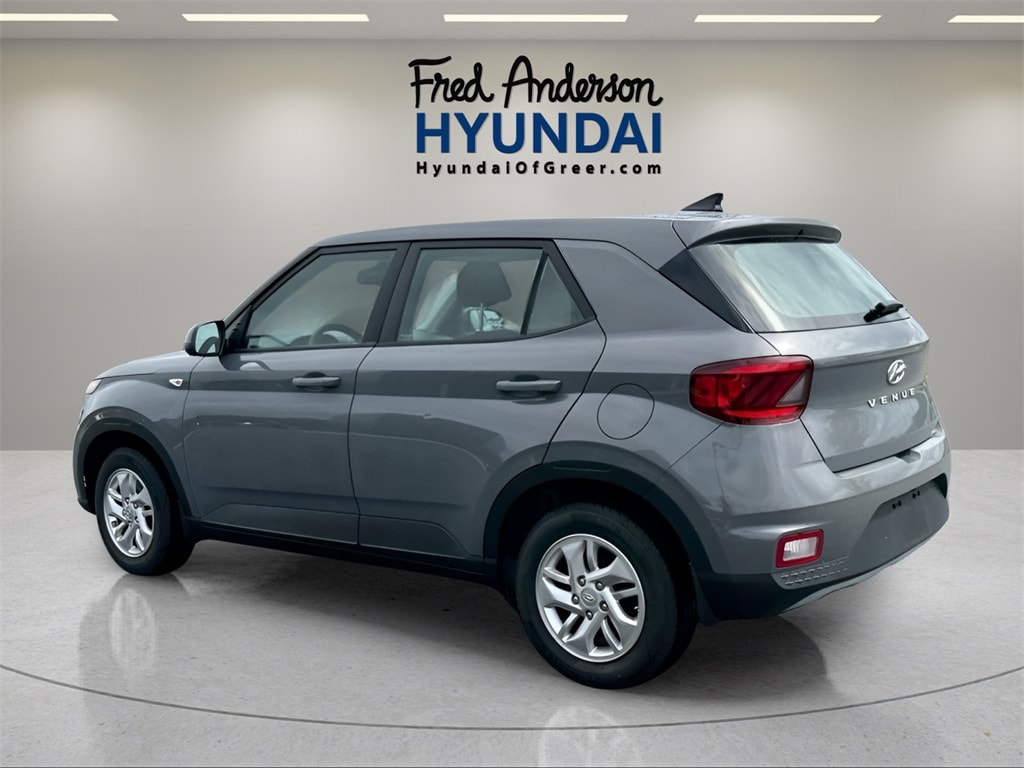 Used 2022 Hyundai Venue SE SUV