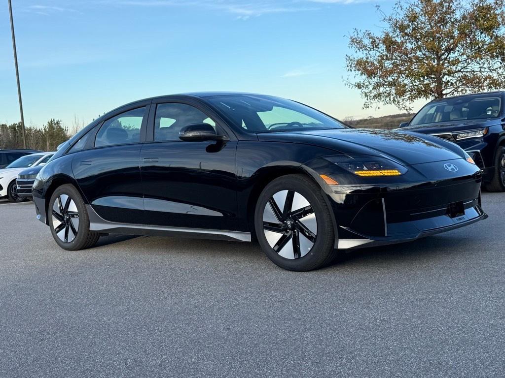 2025 Hyundai IONIQ 6 SE's photo