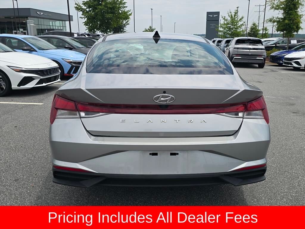 Used 2023 Hyundai Elantra SEL Sedan