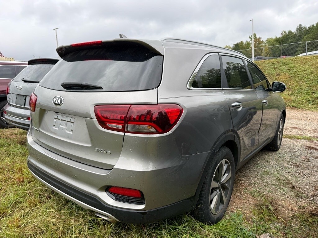 2019 Kia Sorento EX photo 2