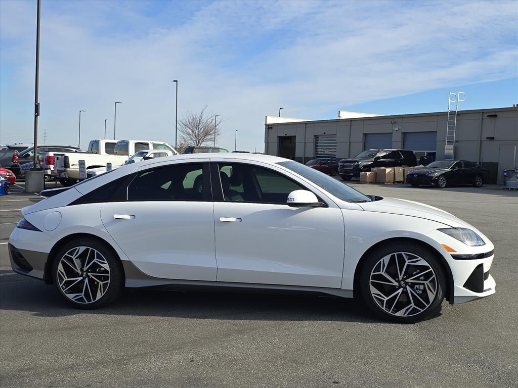 New 2025 Hyundai IONIQ 6 SEL Sedan