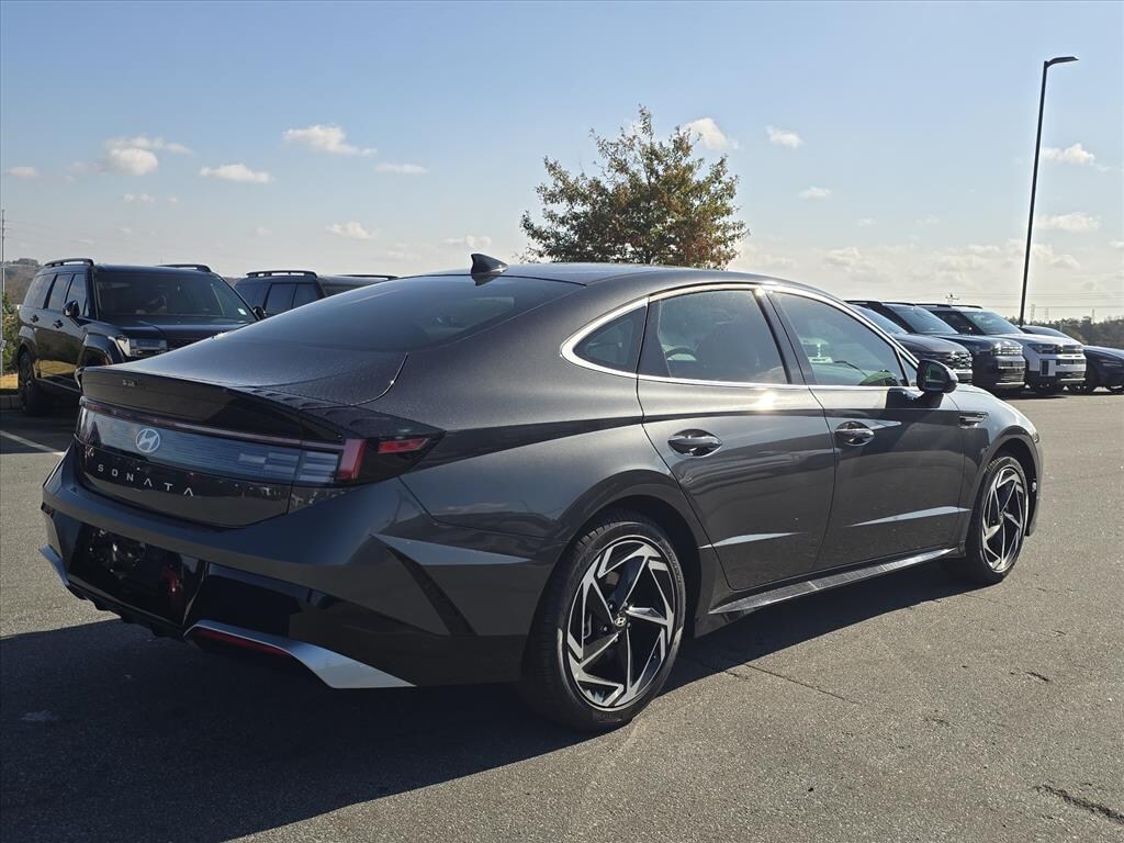 New 2026 Hyundai Sonata SEL Sport Sedan