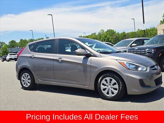 2017 Hyundai Accent SE 5-Door 6-Speed Automatic's photo