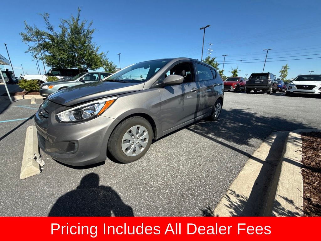 2017 Hyundai Accent SE 5-Door 6-Speed Automatic's photo