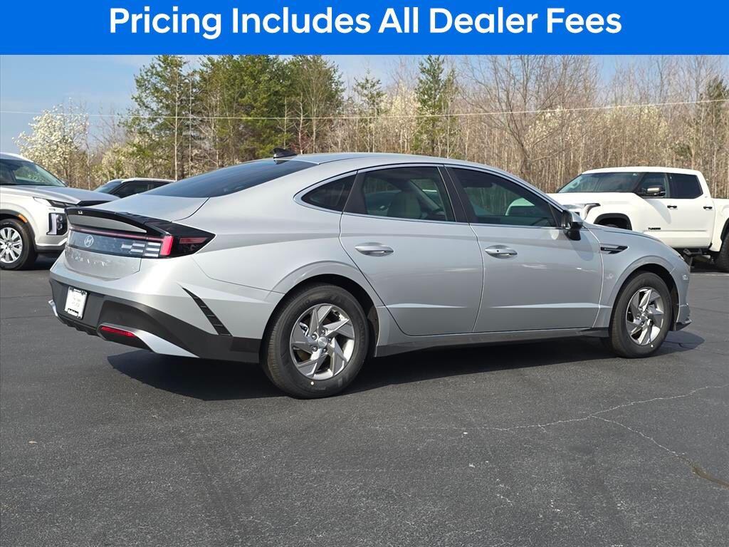 New 2026 Hyundai Sonata SE Sedan