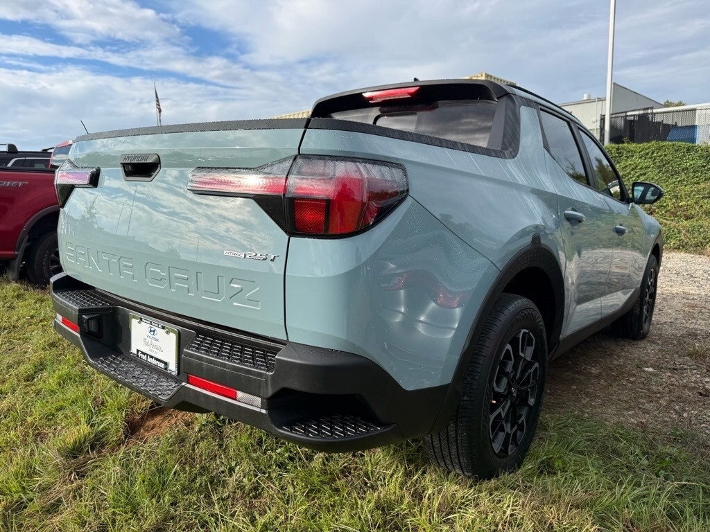 2022 Hyundai Santa Cruz SEL Premium photo 2